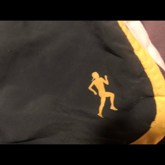 WOMENS ADIDAS RUNNING SHORTS - Picture 4 of 5